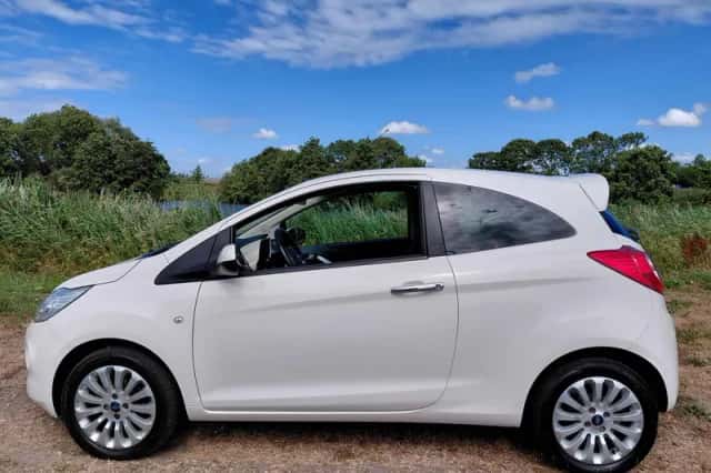 Ford Ka (2012) thumbnail 2