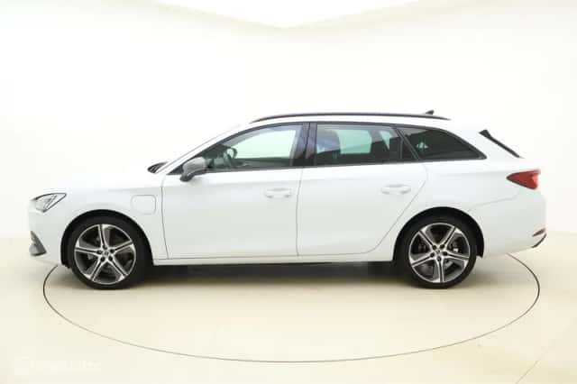 SEAT Leon Sportstourer (2021) thumbnail 5