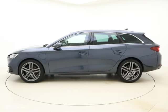 SEAT Leon Sportstourer (2021) thumbnail 2