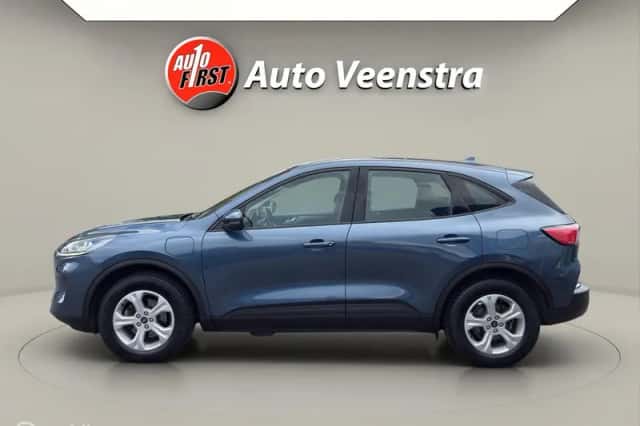 Ford Kuga (2022) thumbnail 2