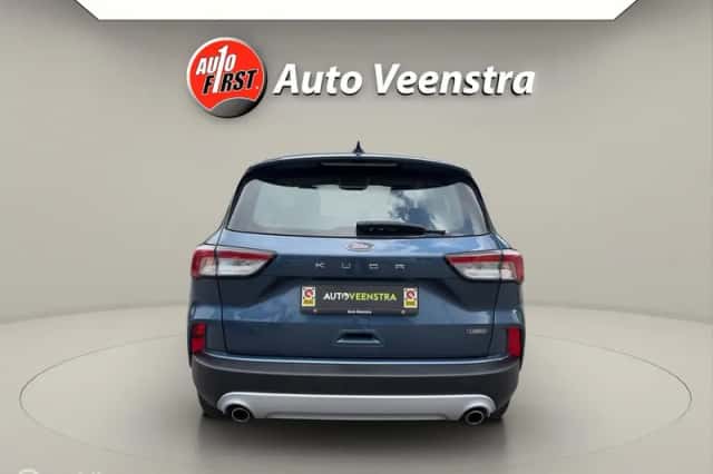 Ford Kuga (2022) thumbnail 4