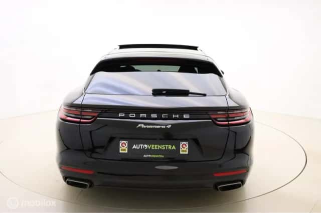Porsche Panamera (2018) thumbnail 4
