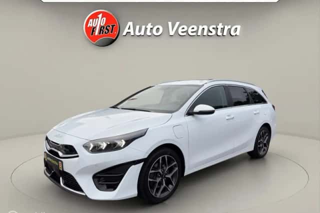 Kia Ceed (2022) thumbnail 1