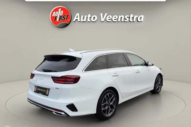 Kia Ceed (2022) thumbnail 5