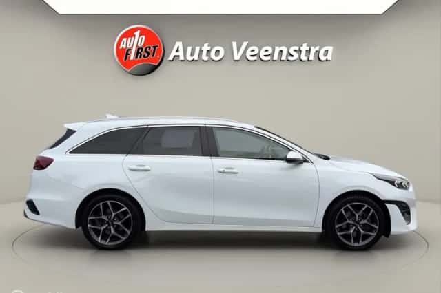 Kia Ceed (2022) thumbnail 6