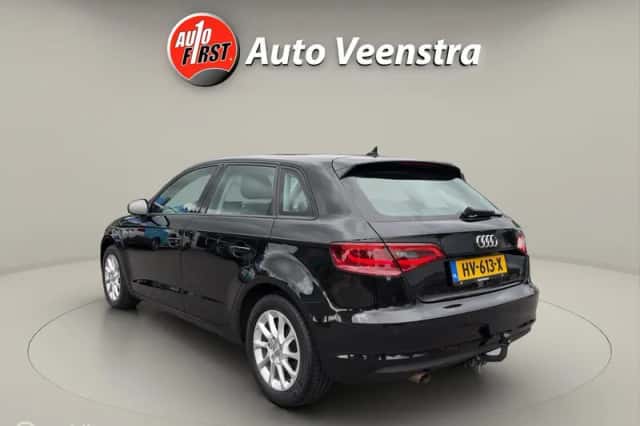 Audi A3 (2016) thumbnail 3