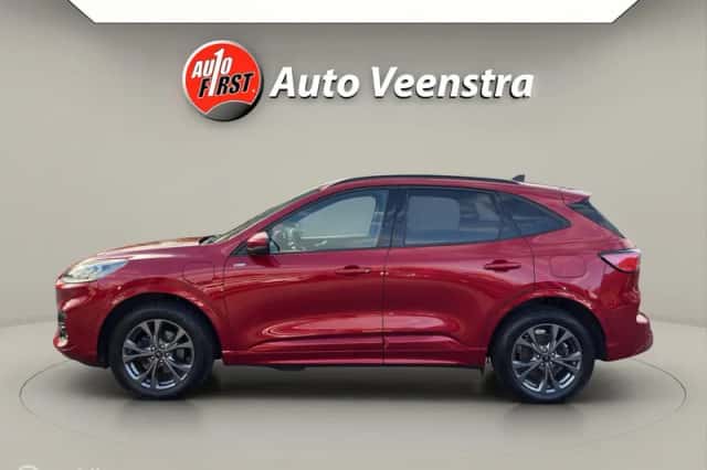 Ford Kuga (2023) thumbnail 2