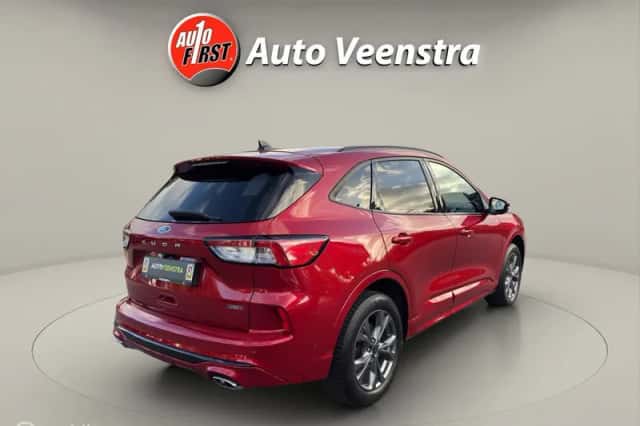 Ford Kuga (2023) thumbnail 5