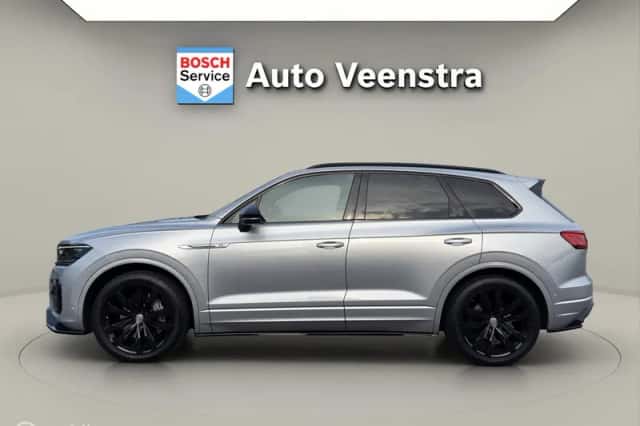 Volkswagen Touareg (2019) thumbnail 2