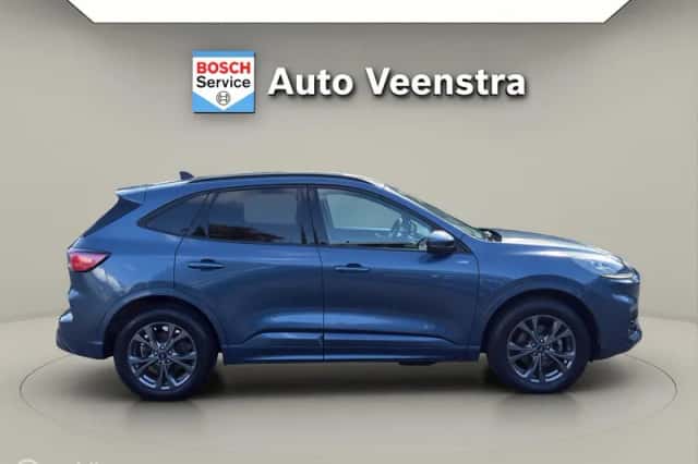 Ford Kuga (2022) thumbnail 6