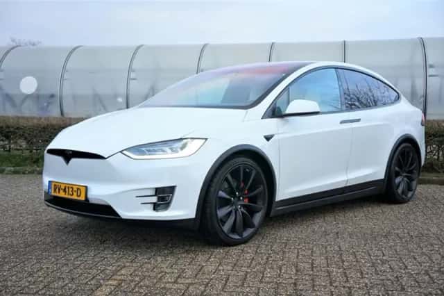 Tesla Model X (2018) thumbnail 5