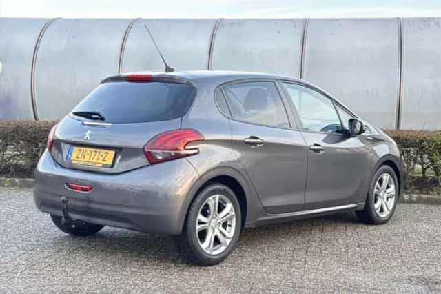 Peugeot 208 (2018) thumbnail 2