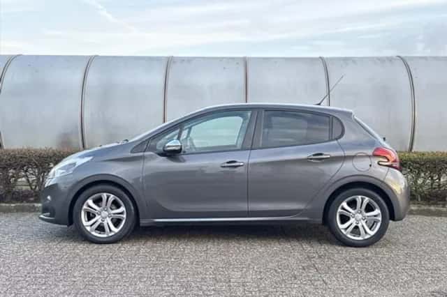 Peugeot 208 (2018) thumbnail 4