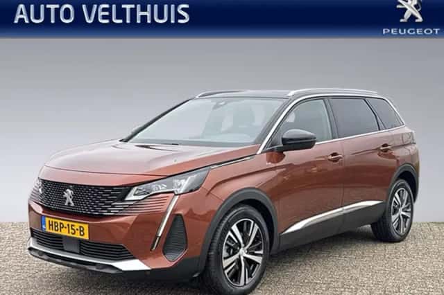 Peugeot 5008 (2023) thumbnail 1
