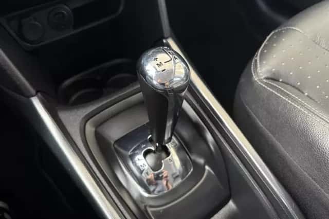 Peugeot 2008 (2014) thumbnail 6
