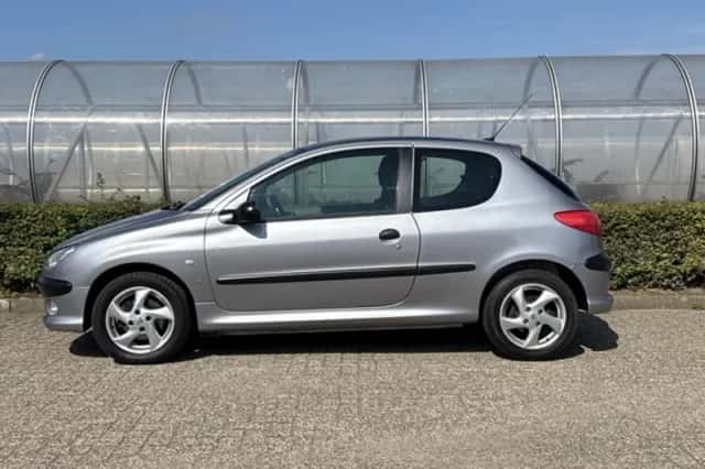 Peugeot 206 (2001) thumbnail 4
