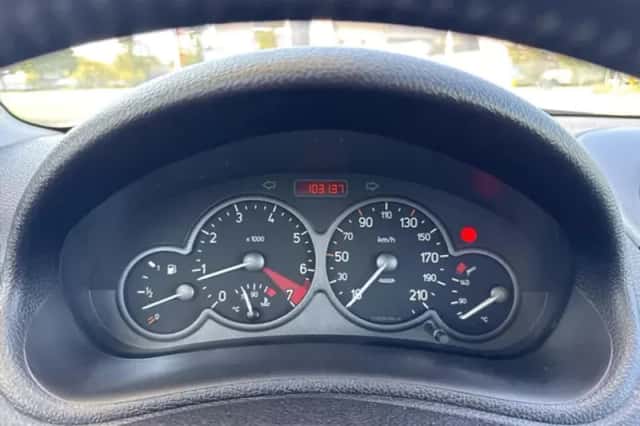Peugeot 206 (2001) thumbnail 5