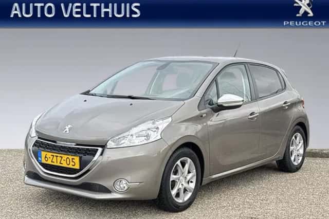 Peugeot 208 (2015) thumbnail 1