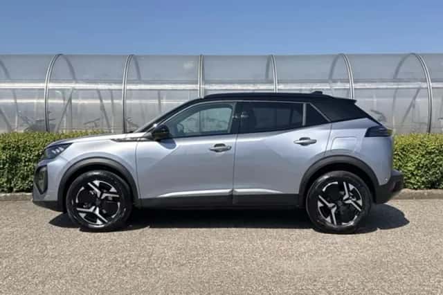 Peugeot 2008 (2024) thumbnail 4
