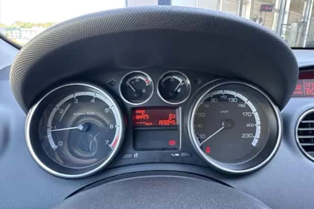 Peugeot 308 (2008) thumbnail 5