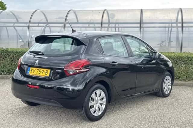 Peugeot 208 (2016) thumbnail 2