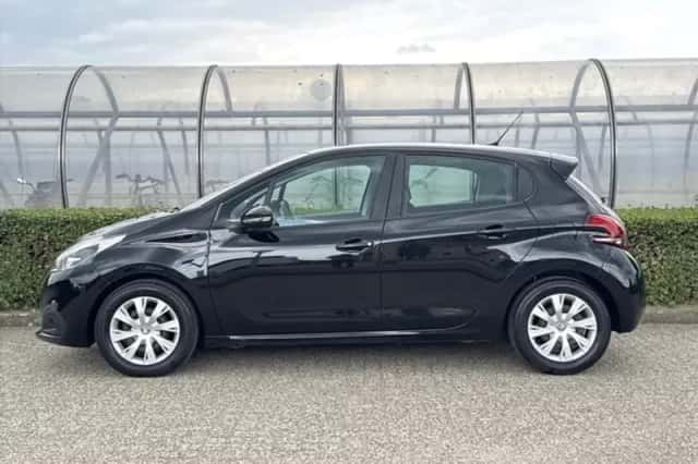 Peugeot 208 (2016) thumbnail 4