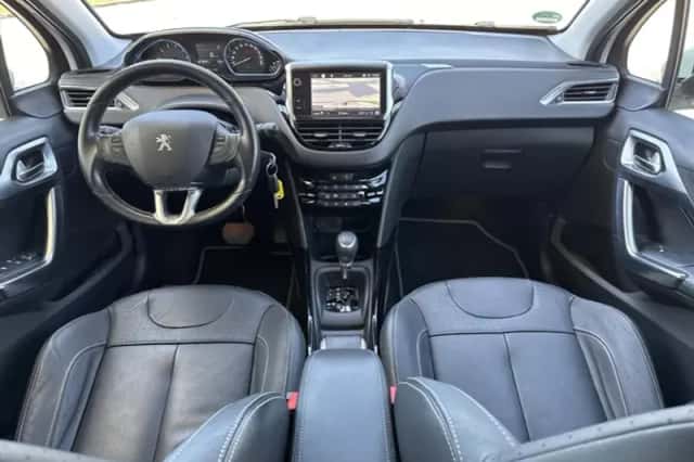 Peugeot 2008 (2019) thumbnail 3