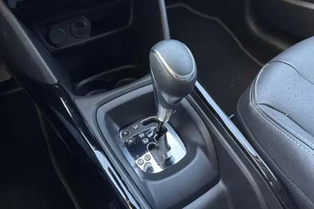 Peugeot 2008 (2019) thumbnail 6