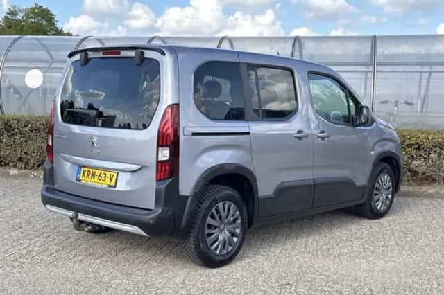 Peugeot Rifter (2020) thumbnail 2