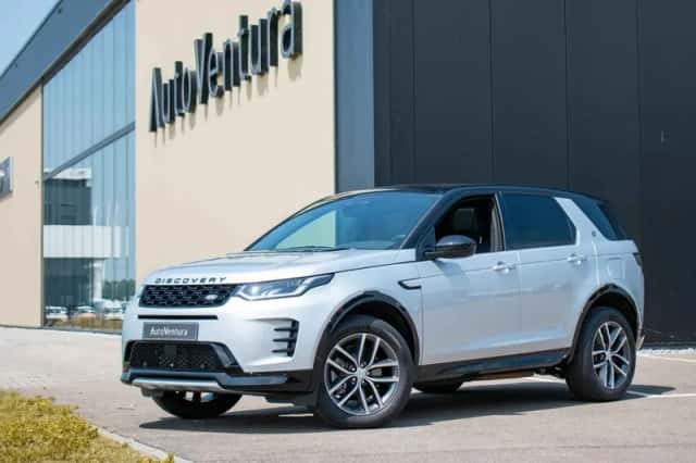 Land Rover Discovery Sport (2024) thumbnail 2