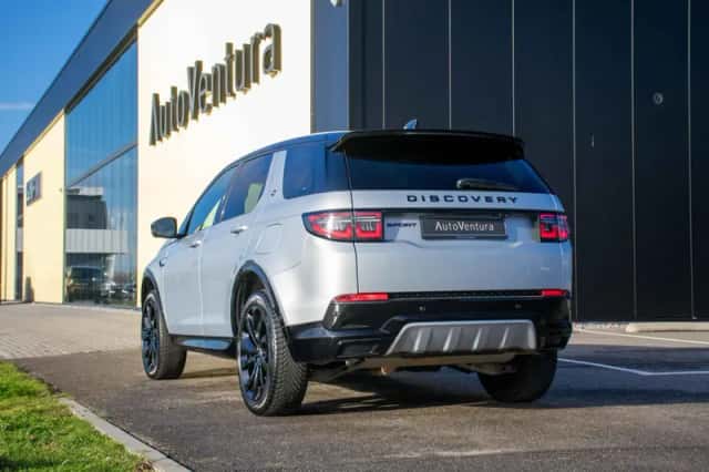 Land Rover Discovery Sport (2024) thumbnail 4