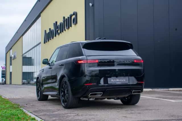 Land Rover Range Rover Sport (2026) thumbnail 4