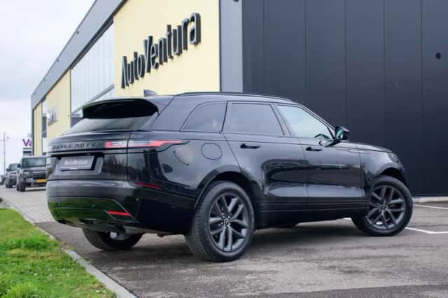 Land Rover Range Rover Velar (2025) thumbnail 5