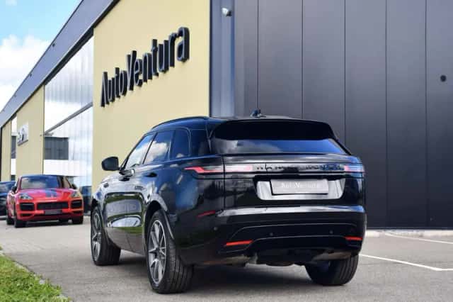 Land Rover Range Rover Velar (2025) thumbnail 4