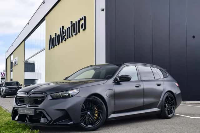 BMW M5 (2025) thumbnail 2