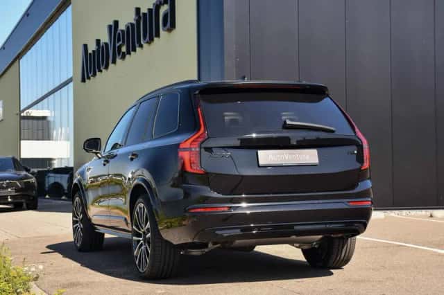 Volvo XC90 (2026) thumbnail 4