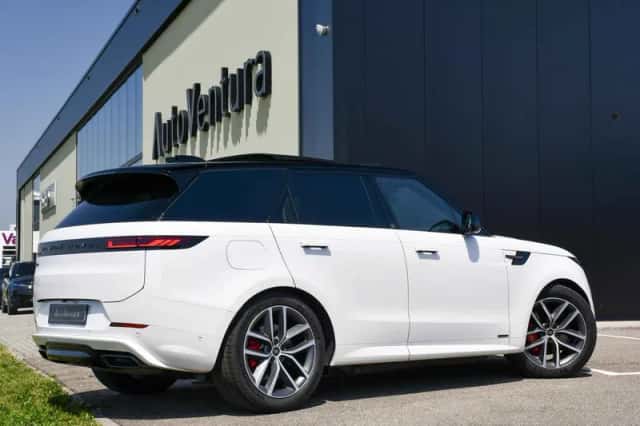 Land Rover Range Rover Sport (2025) thumbnail 6