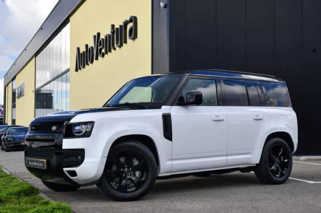 Land Rover Defender (2024) thumbnail 2