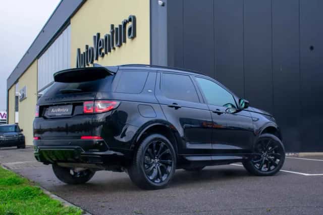 Land Rover Discovery Sport (2025) thumbnail 5