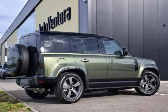 Land Rover Defender (2026) thumbnail 6