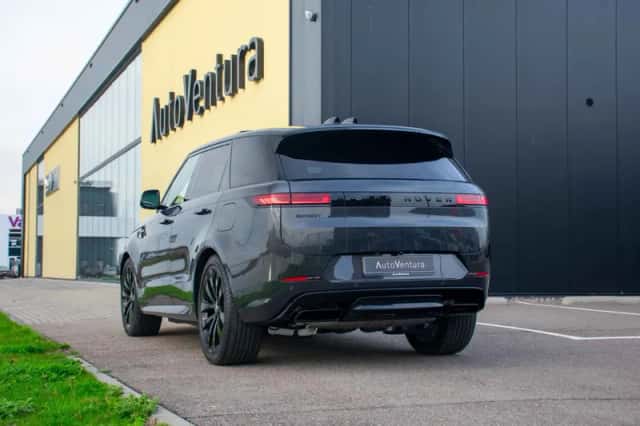 Land Rover Range Rover Sport (2026) thumbnail 4