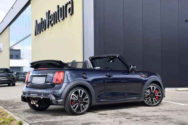 MINI Cooper (2024) thumbnail 6