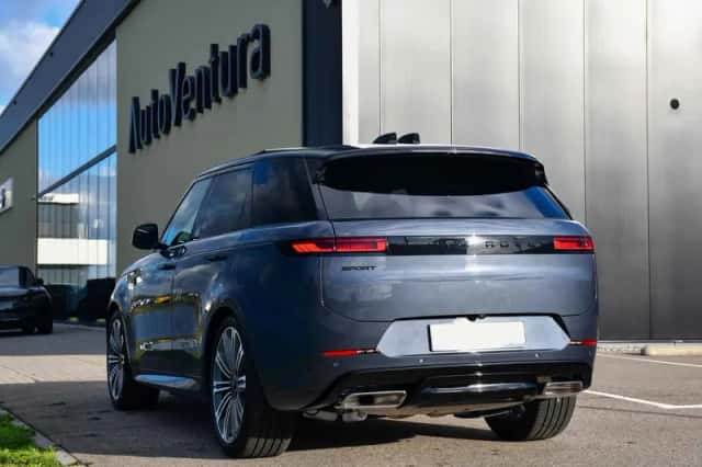 Land Rover Range Rover Sport (2026) thumbnail 4