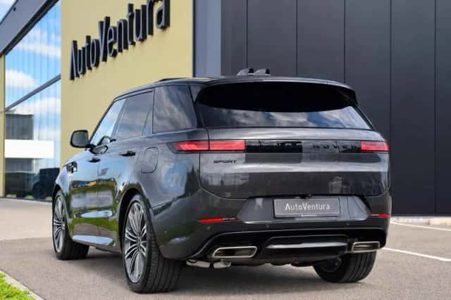 Land Rover Range Rover Sport (2026) thumbnail 4