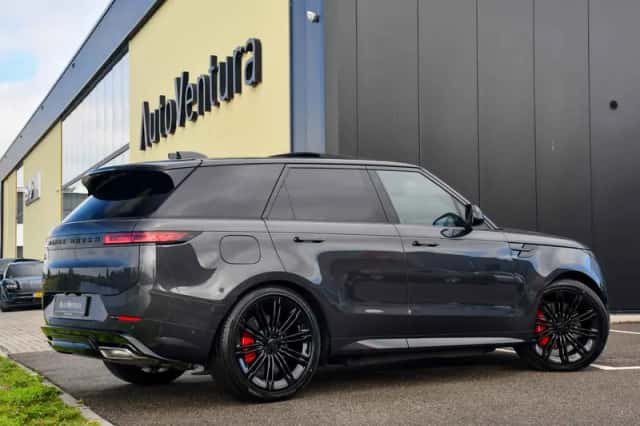 Land Rover Range Rover Sport (2026) thumbnail 6