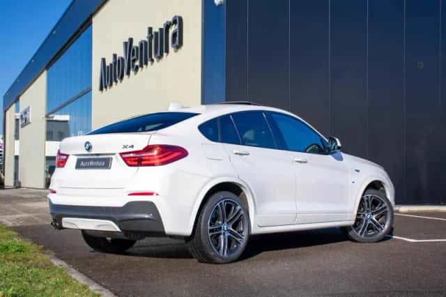 BMW X4 (2018) thumbnail 5