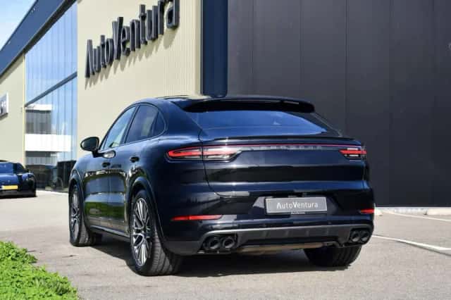 Porsche Cayenne Coupé (2022) thumbnail 4
