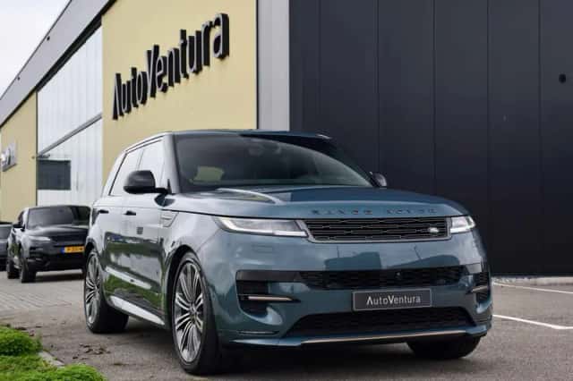 Land Rover Range Rover Sport (2024) thumbnail 3