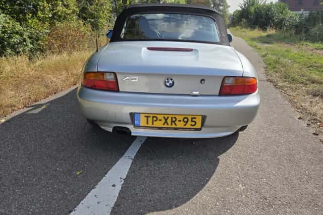 BMW Z3 (1998) thumbnail 5