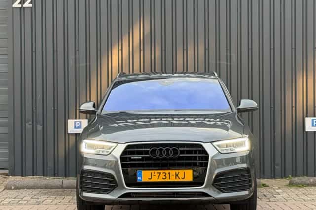 Audi Q3 (2015) thumbnail 6